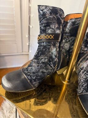 TMA Shoes Leather Metallic Black Ankle Boots Women’s Size 8 NWT